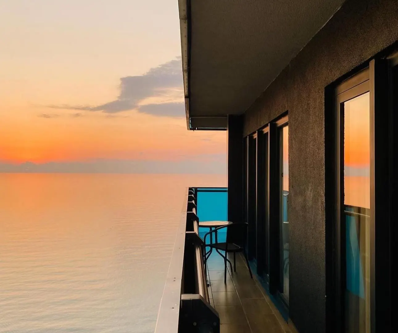 바투미 Blue Sea View Blue Orbi 아파트 호텔 5*,  조지아
