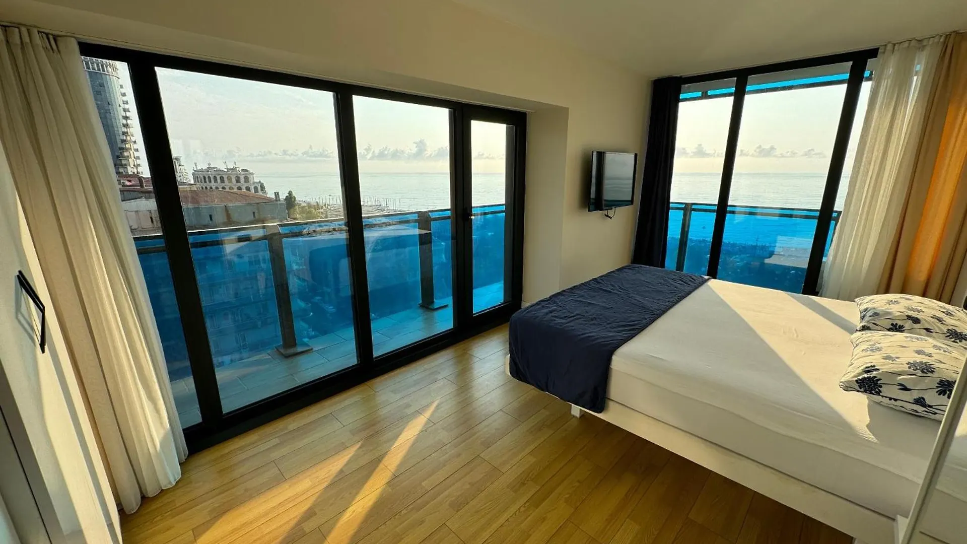 Апарт отель Blue Sea View Blue Orbi Батуми 5*,  Грузия